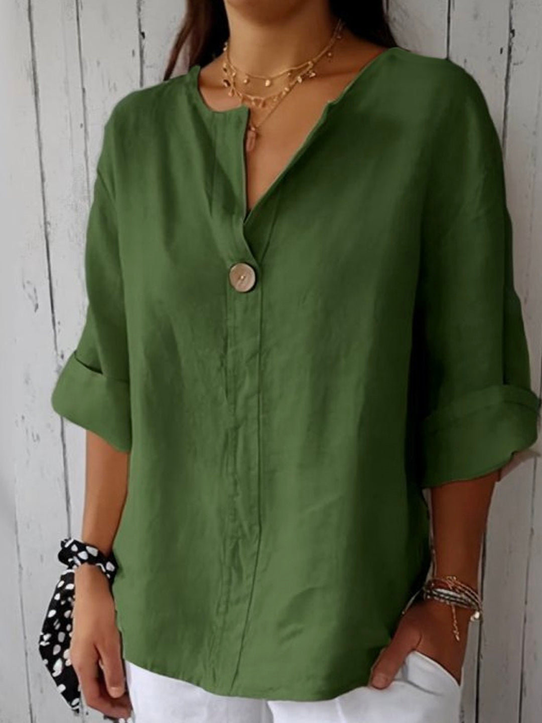 Relaxed Linen V-Neck Blouse with Effortless Everyday Fit
