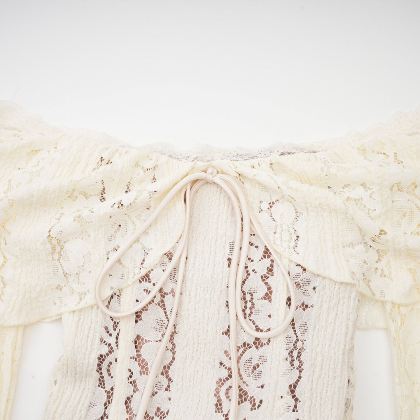 Émeline floral lace flared-cuff maxi dress in Neutrals